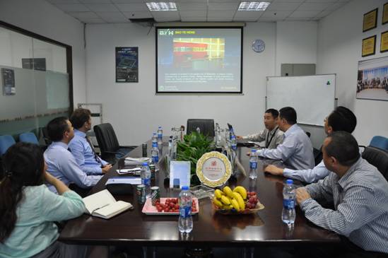 Consul General Mr. Ole Lindholmand and BaoYeHeng Company leaders have a further communication 